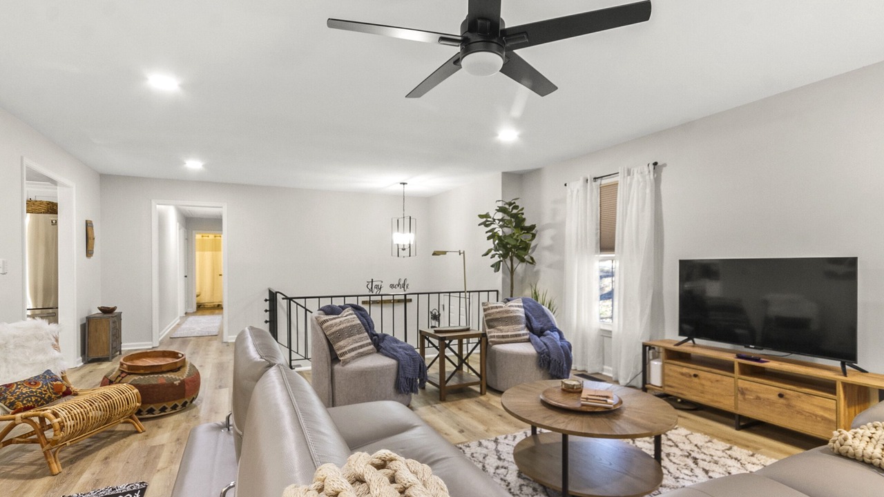 Photo of Livingroom in Northport