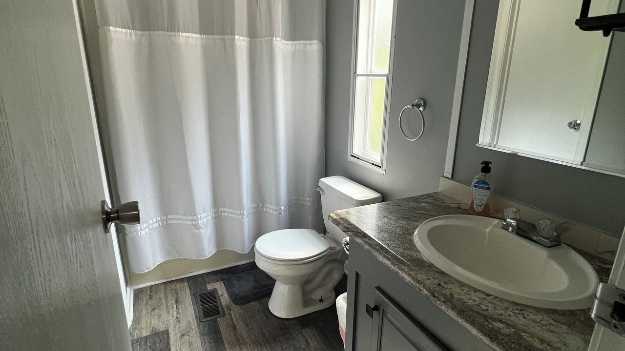 Photo of Bathroom in Elrod