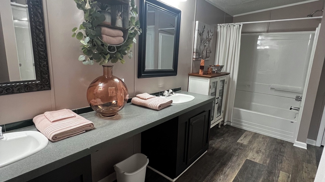 Photo of Bathroom in Elrod