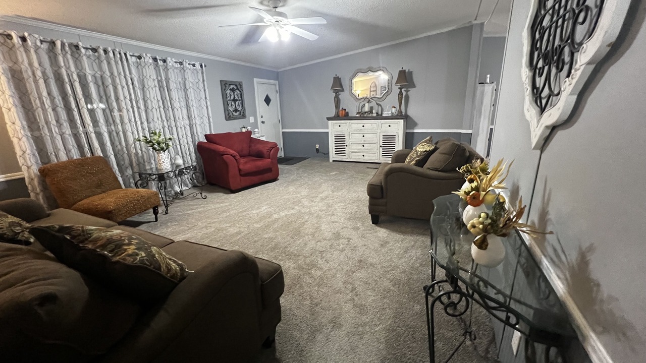 Photo of Livingroom in Elrod