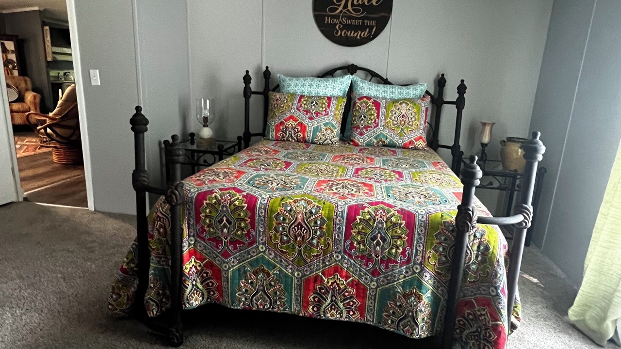 Photo of Bedroom in Elrod