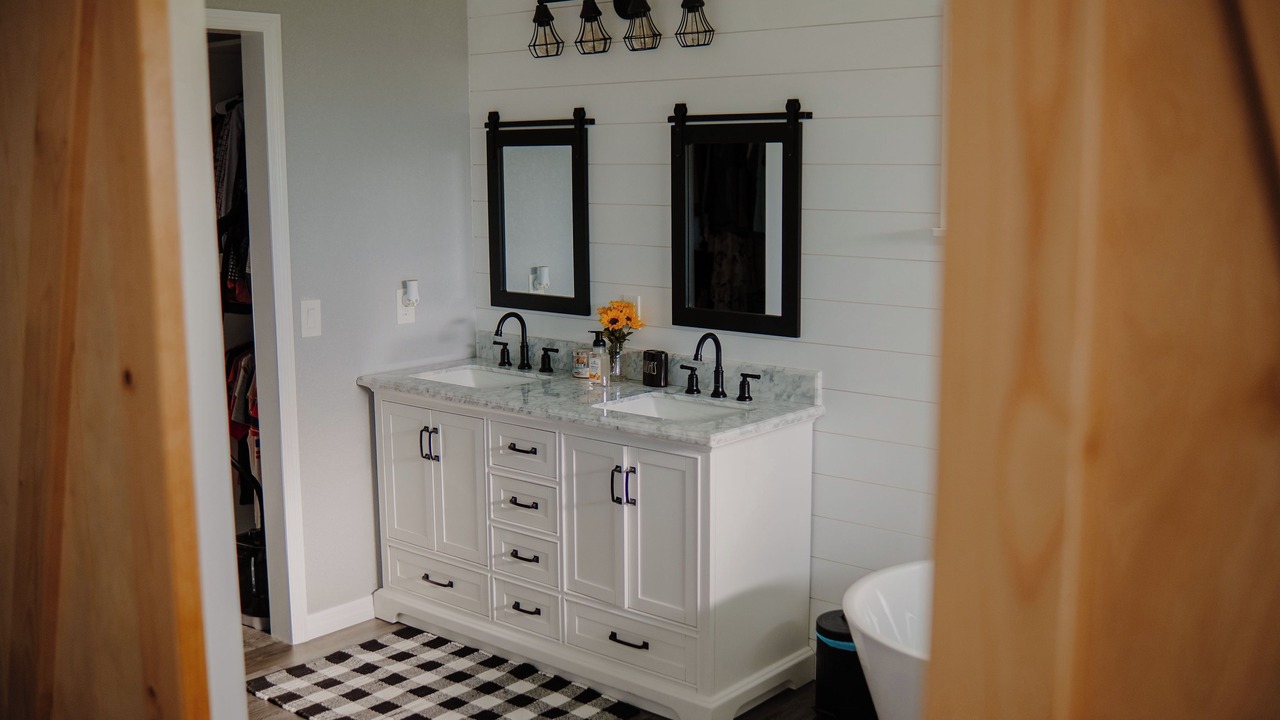 Photo of Bathroom in Glencoe