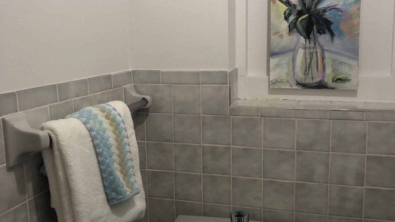 Photo of Bathroom in Melrose