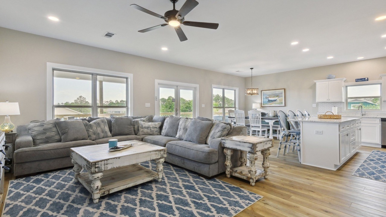 Photo of Livingroom in Shoreline Park