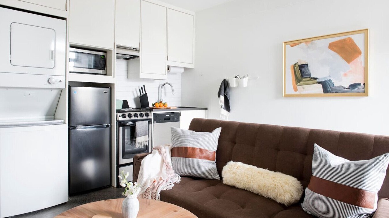 Photo of Livingroom in Virginia Highland