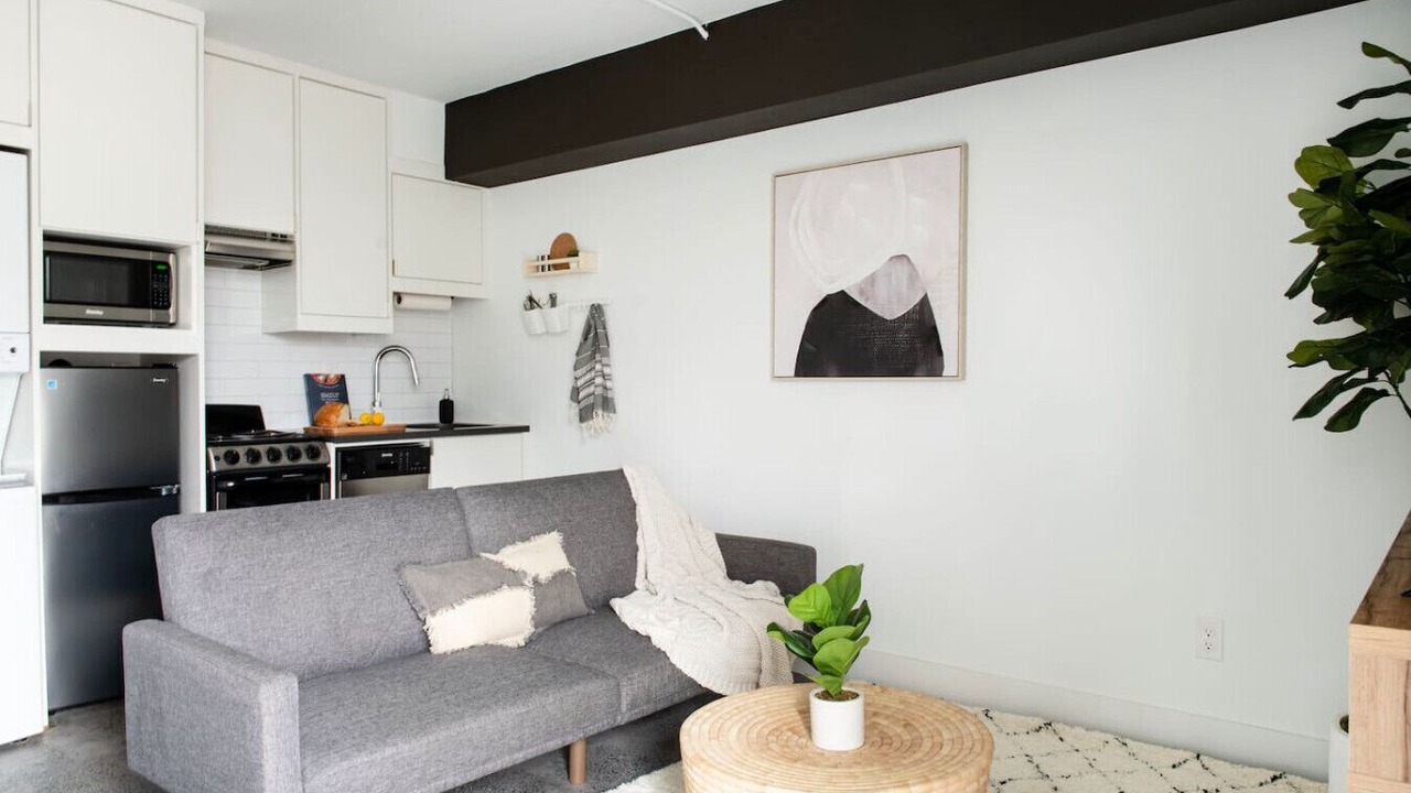 Photo of Livingroom in Virginia Highland