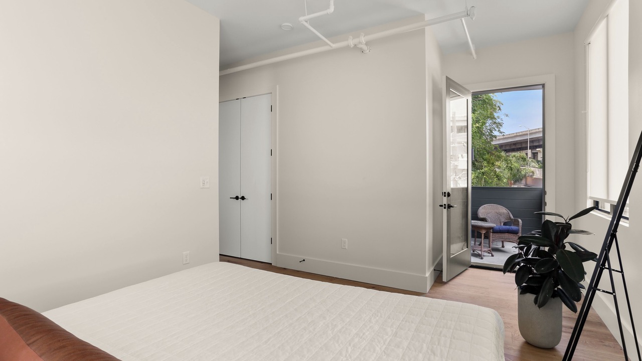 Photo of Bedroom in Lower Garden District