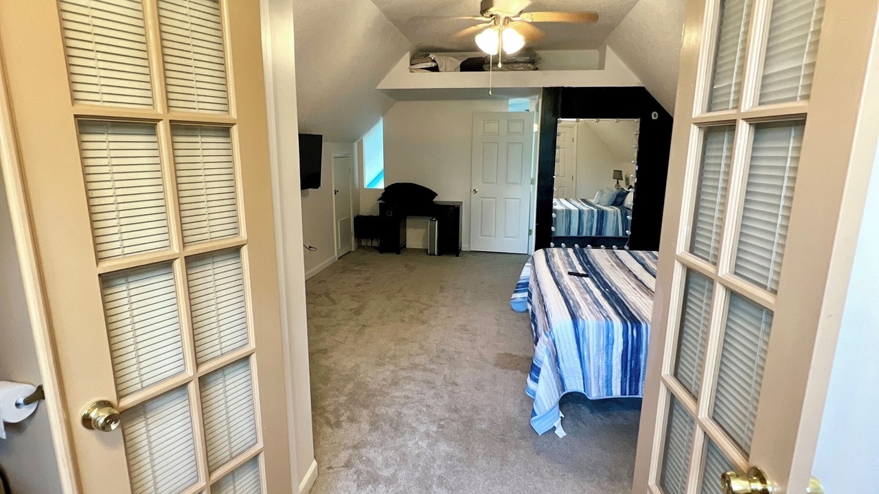 Photo of Bedroom in Middleburg