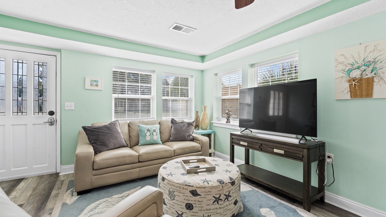 Photo of Livingroom in Bid-a-wee Beach
