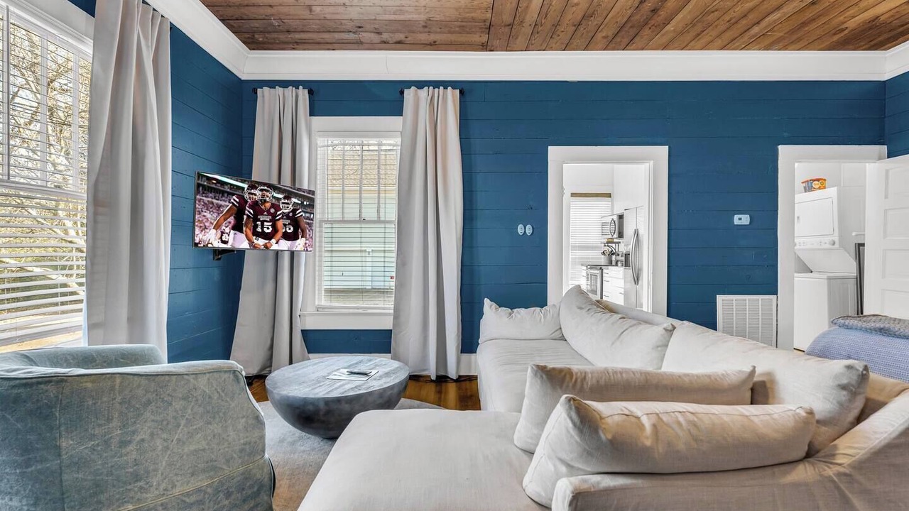Photo of Livingroom in Starkville