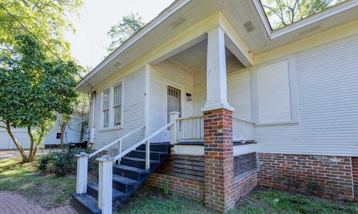 Photo of Outdoor in Starkville