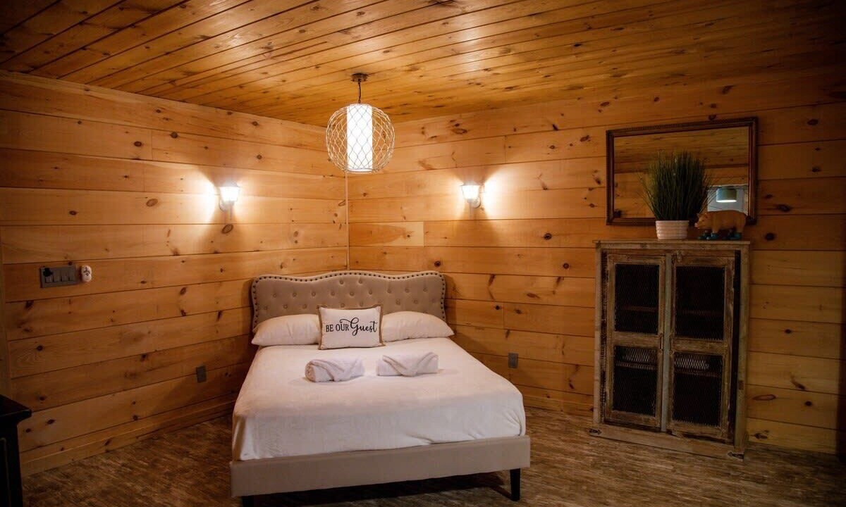 Photo of Bedroom in Scottsboro