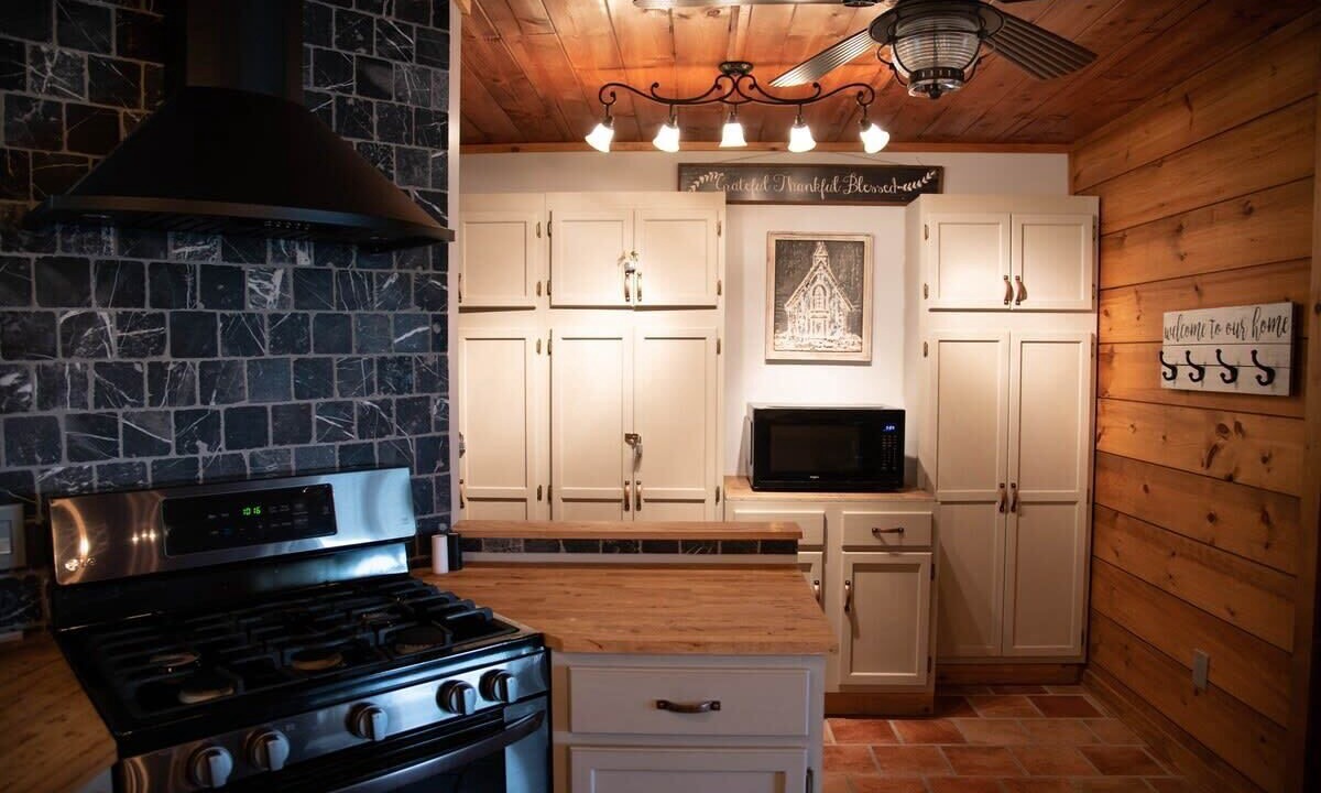 Photo of Kitchen in Scottsboro