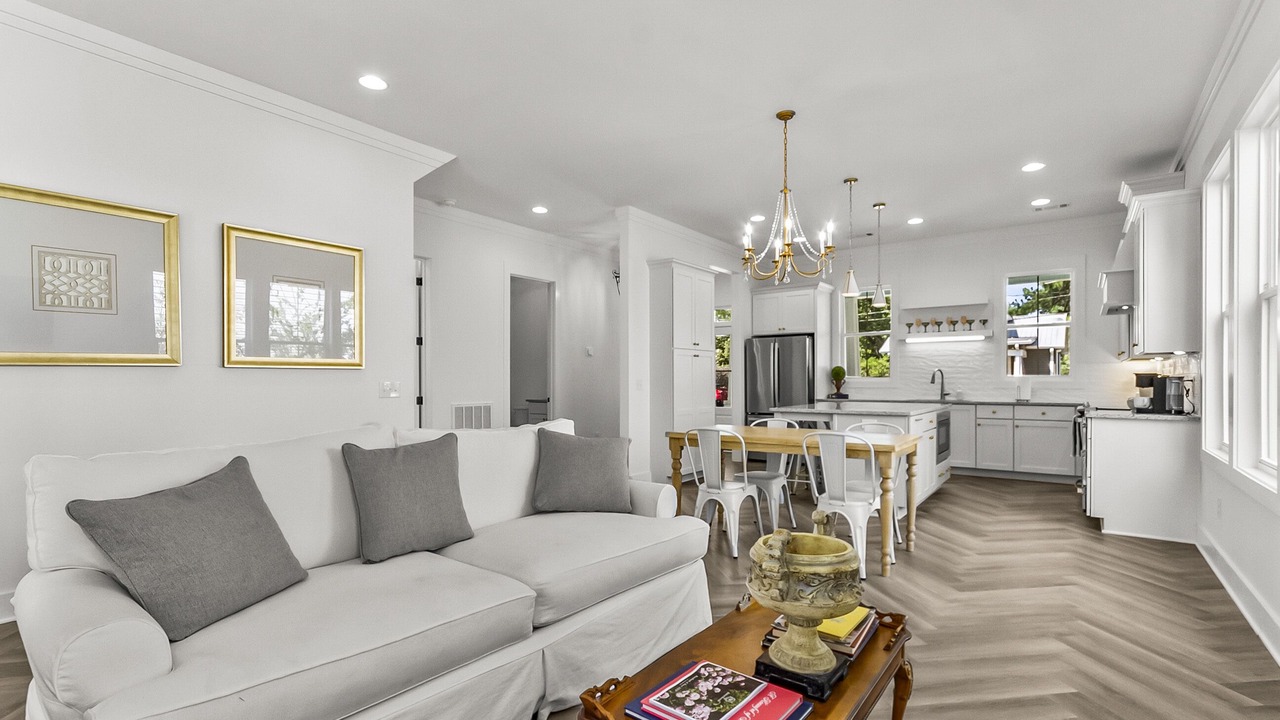 Photo of Livingroom in Northport