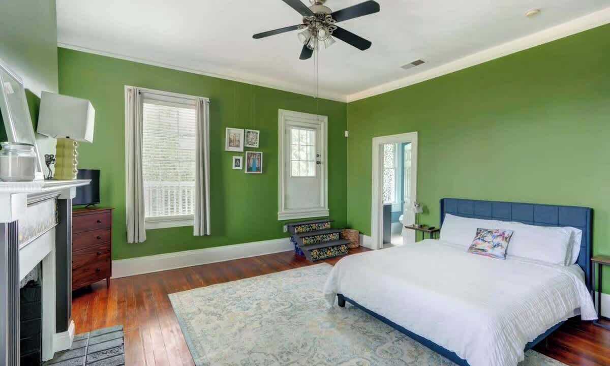 Photo of Bedroom in Savannah Victorian District