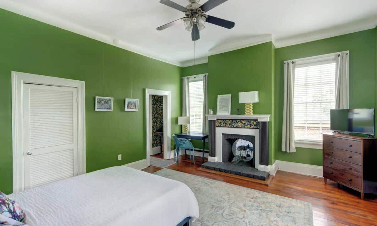 Photo of Bedroom in Savannah Victorian District
