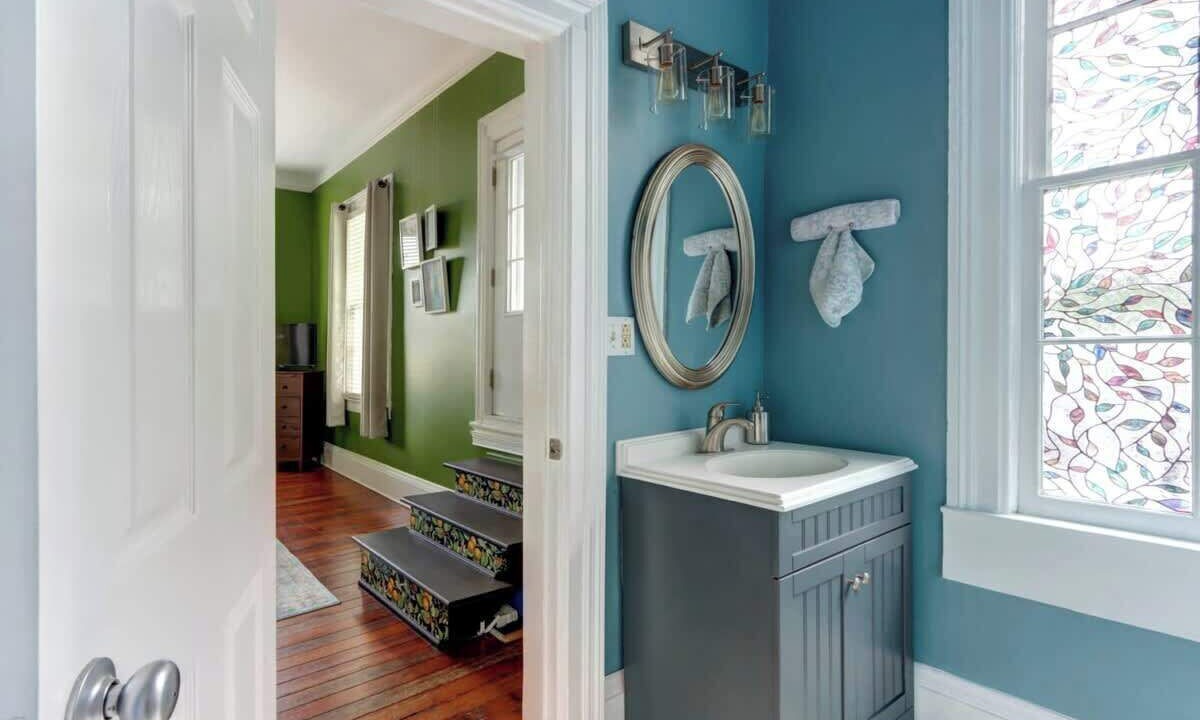 Photo of Bathroom in Savannah Victorian District