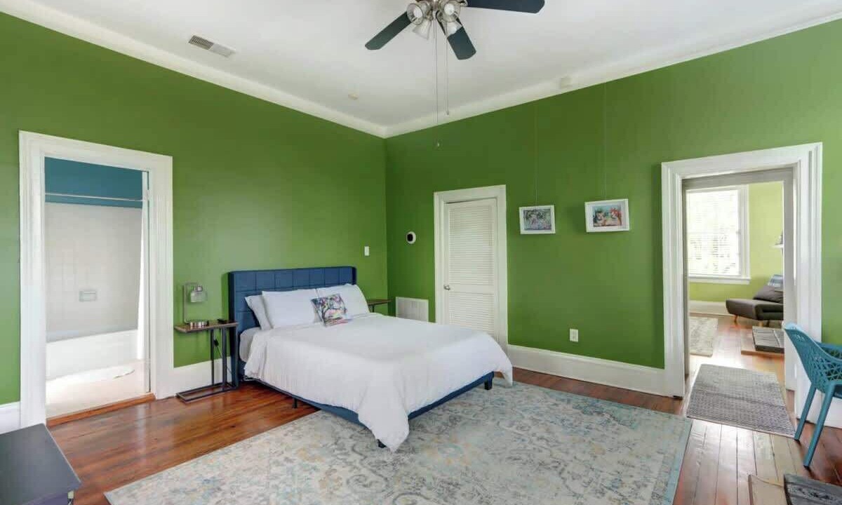 Photo of Bedroom in Savannah Victorian District