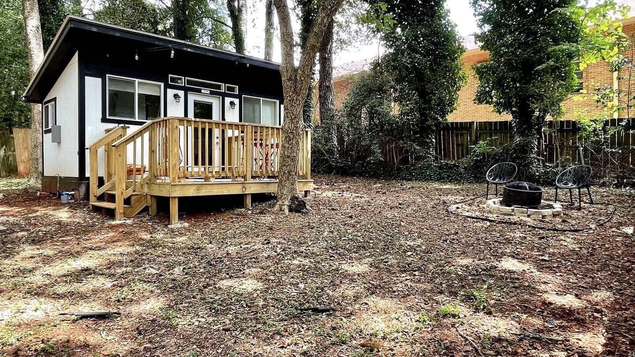 Photo of Patio Balcony in Candler-McAfee