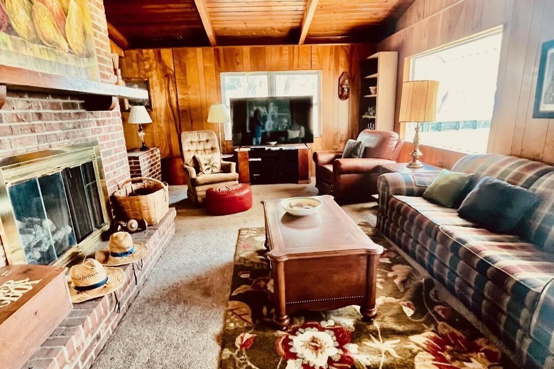 Photo of Livingroom in Crescent City