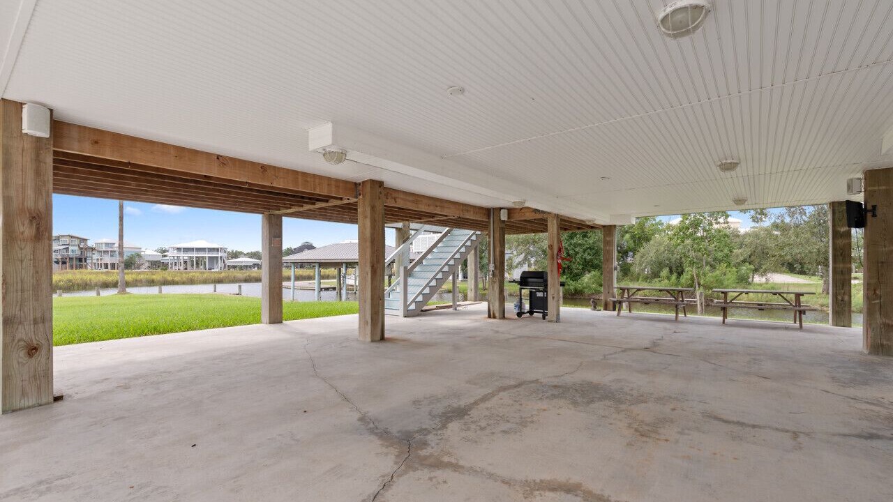 Photo of Patio Balcony in Shoreline Park