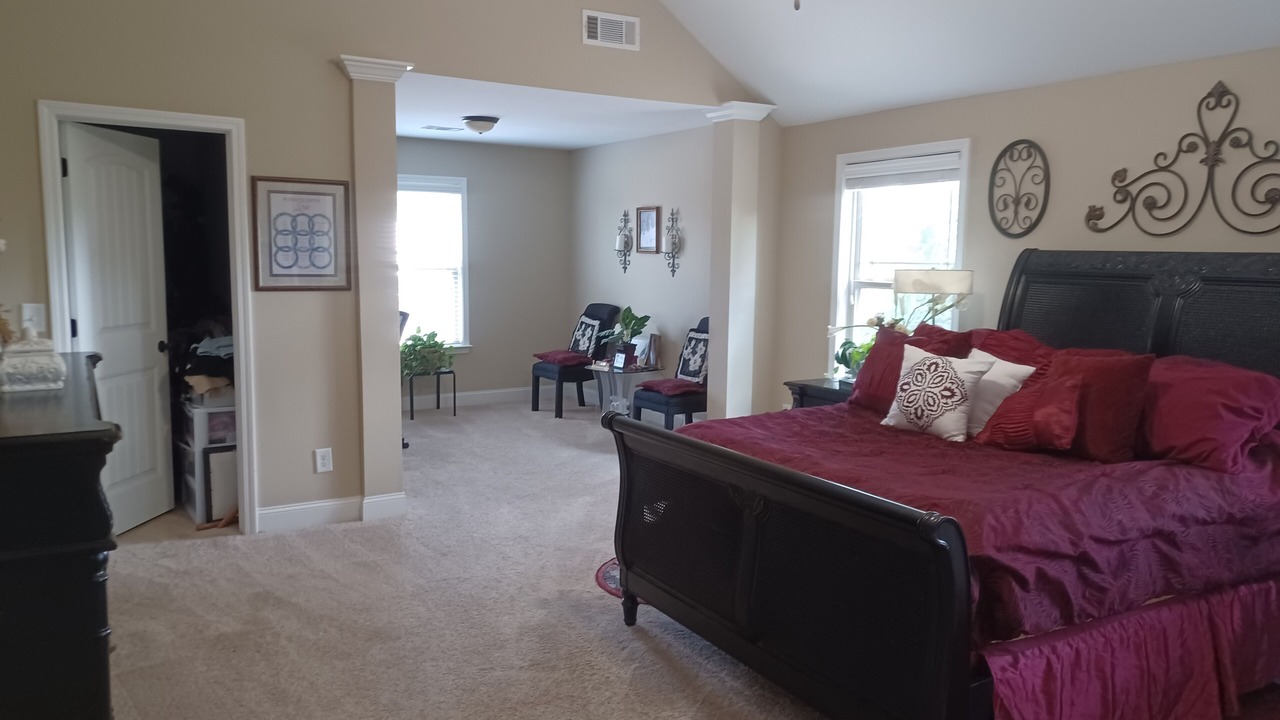 Photo of Bedroom in Canterbury Farms