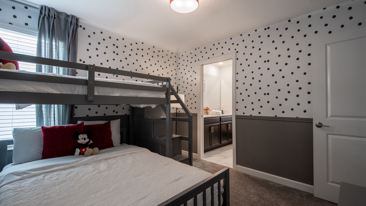 Photo of Bedroom in Davenport