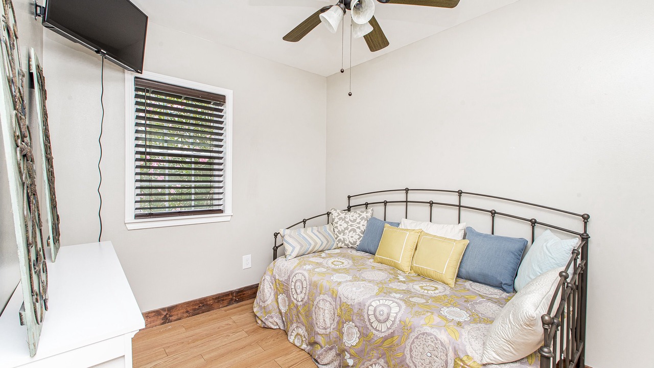 Photo of Bedroom in Madisonville
