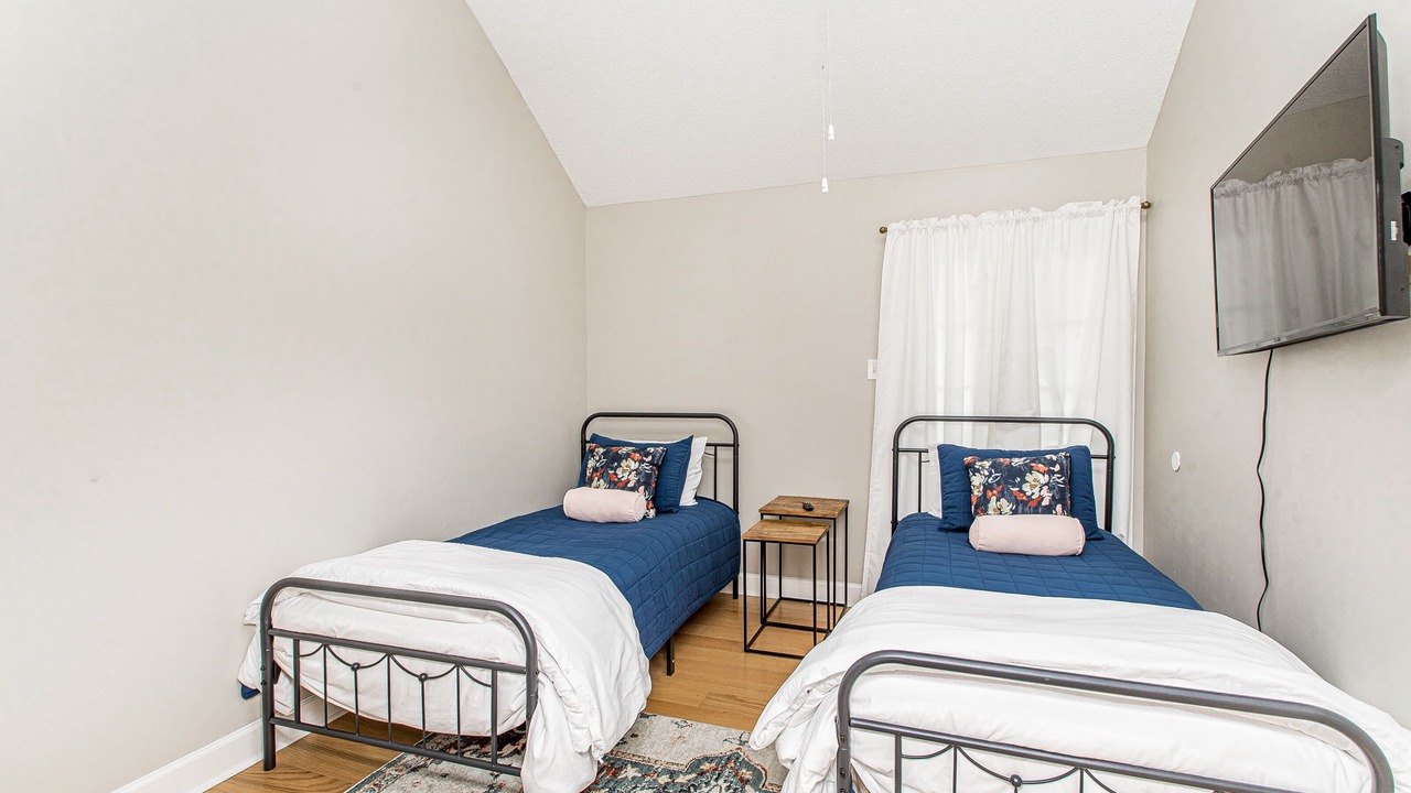 Photo of Bedroom in Madisonville