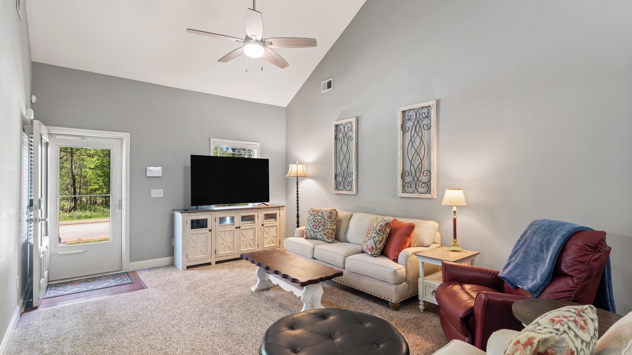 Photo of Livingroom in Milledgeville