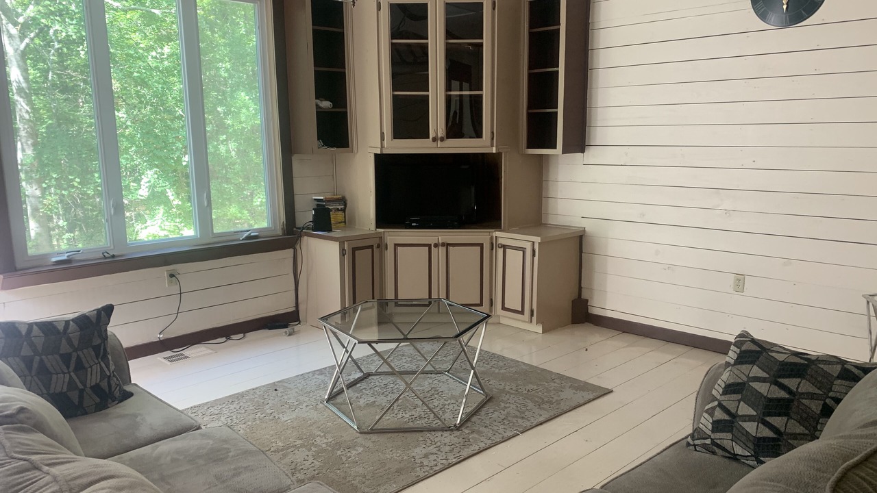 Photo of Livingroom in Tallassee