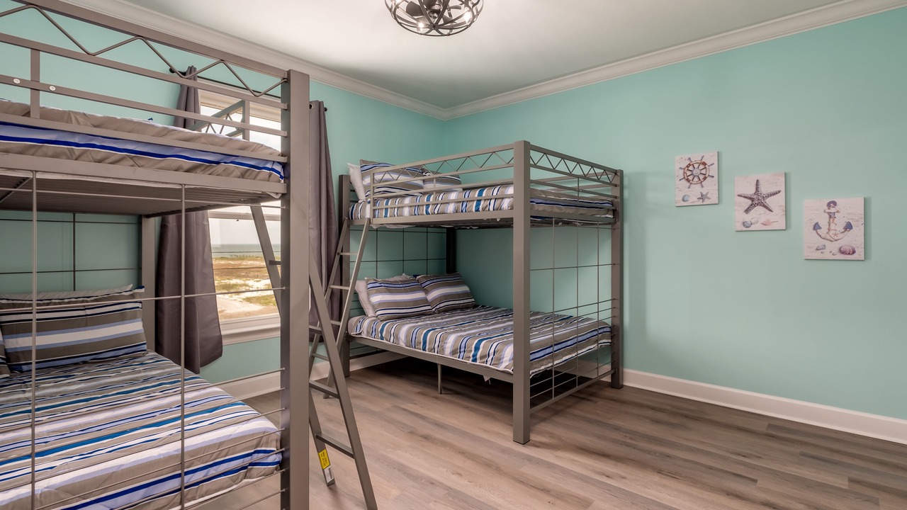 Photo of Bedroom in Dauphin Island
