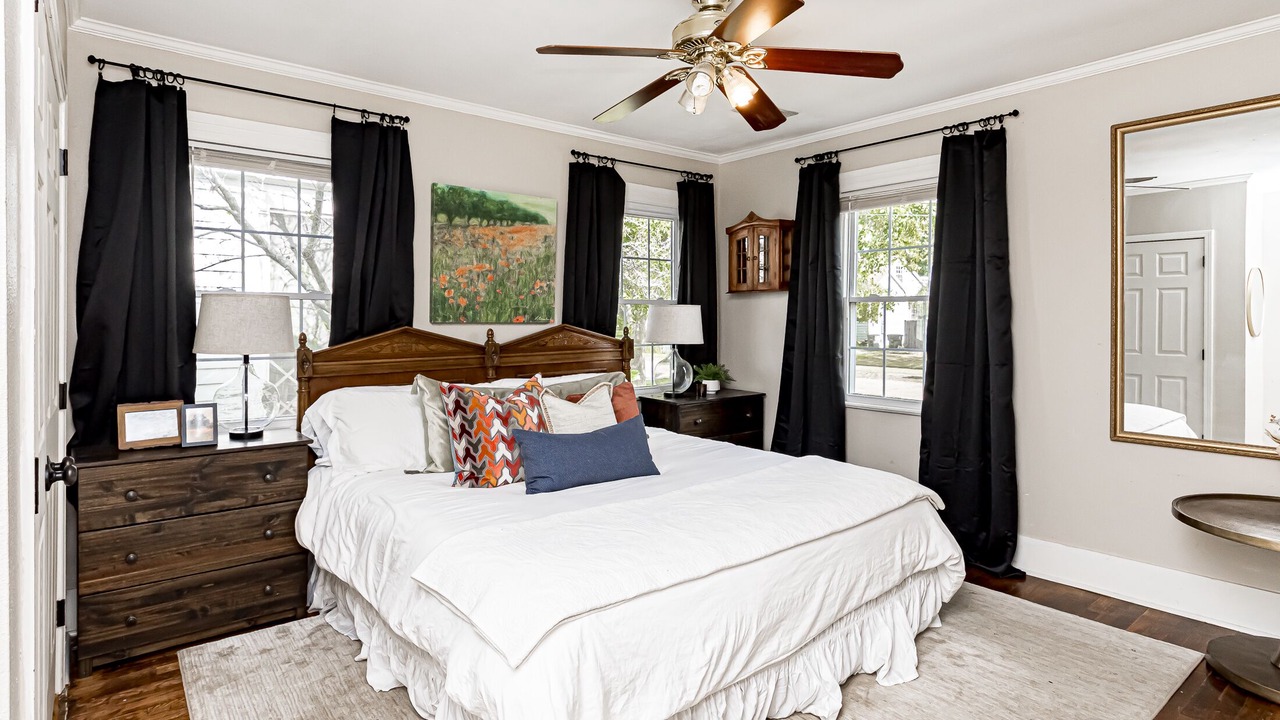 Photo of Bedroom in Mid City South