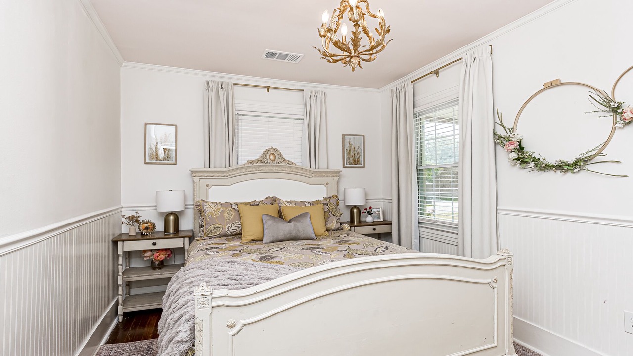 Photo of Bedroom in Mid City South
