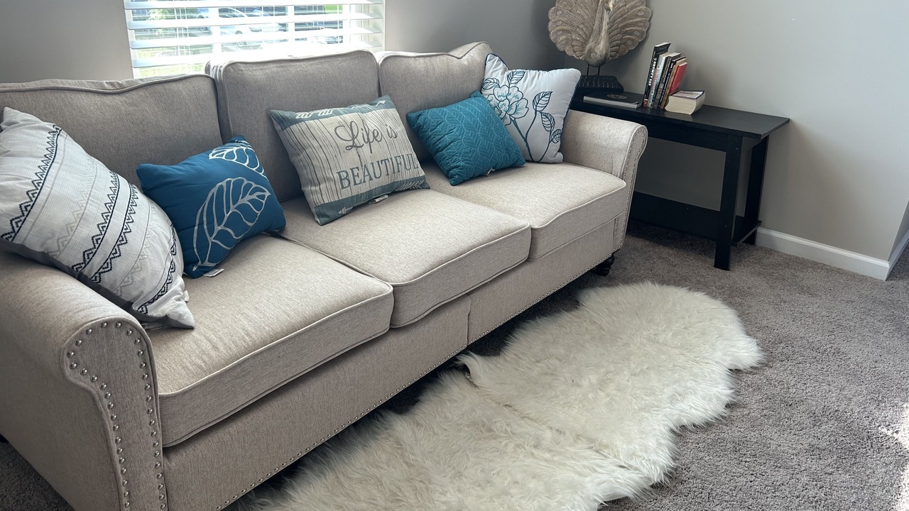 Photo of Livingroom in Canterbury Farms