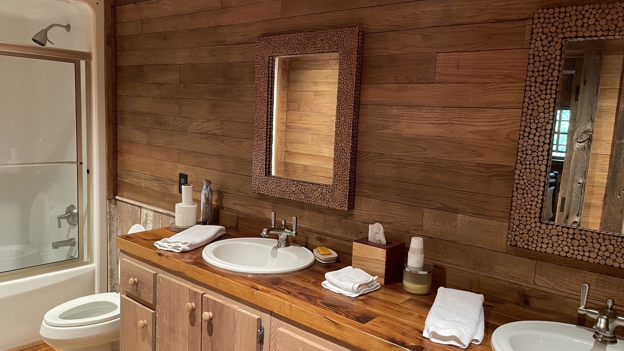 Photo of Bathroom in Empire