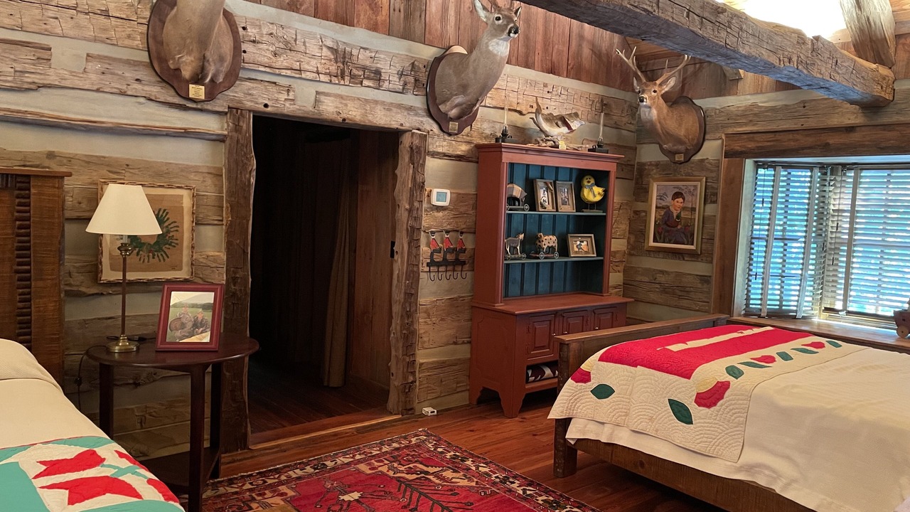 Photo of Bedroom in Empire