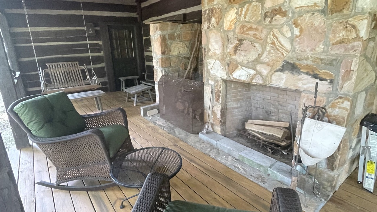 Photo of Livingroom in Empire