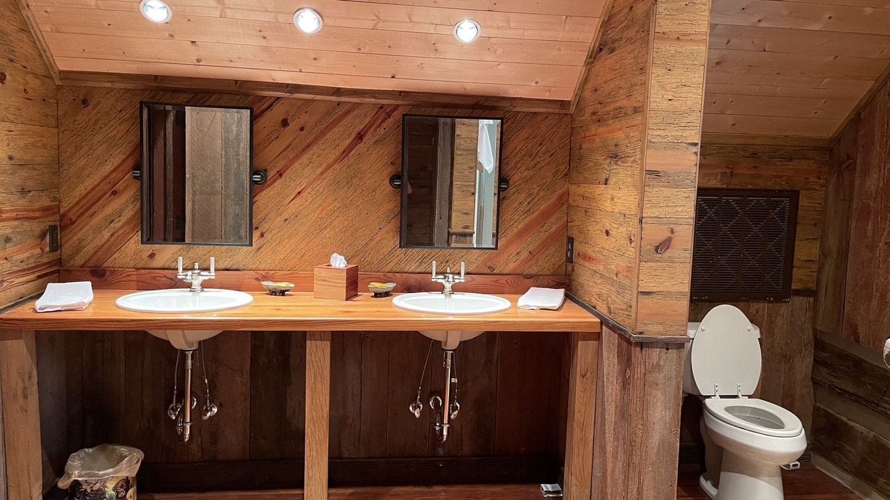 Photo of Bathroom in Empire