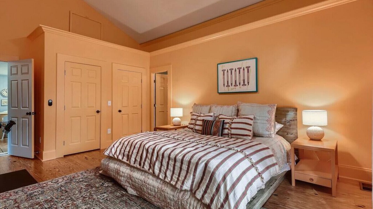 Photo of Bedroom in Cabbagetown