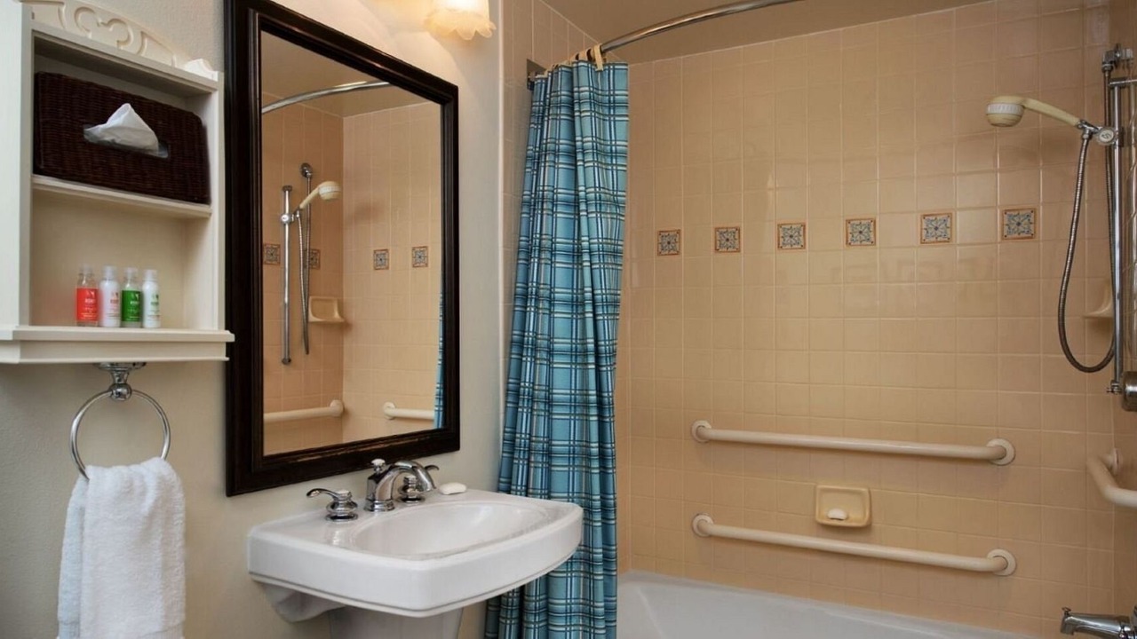 Photo of Bathroom in Lake Buena Vista