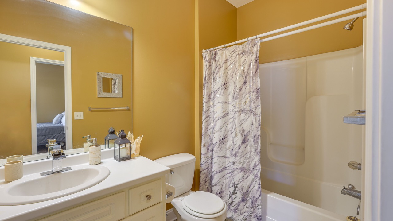 Photo of Bathroom in Moundville