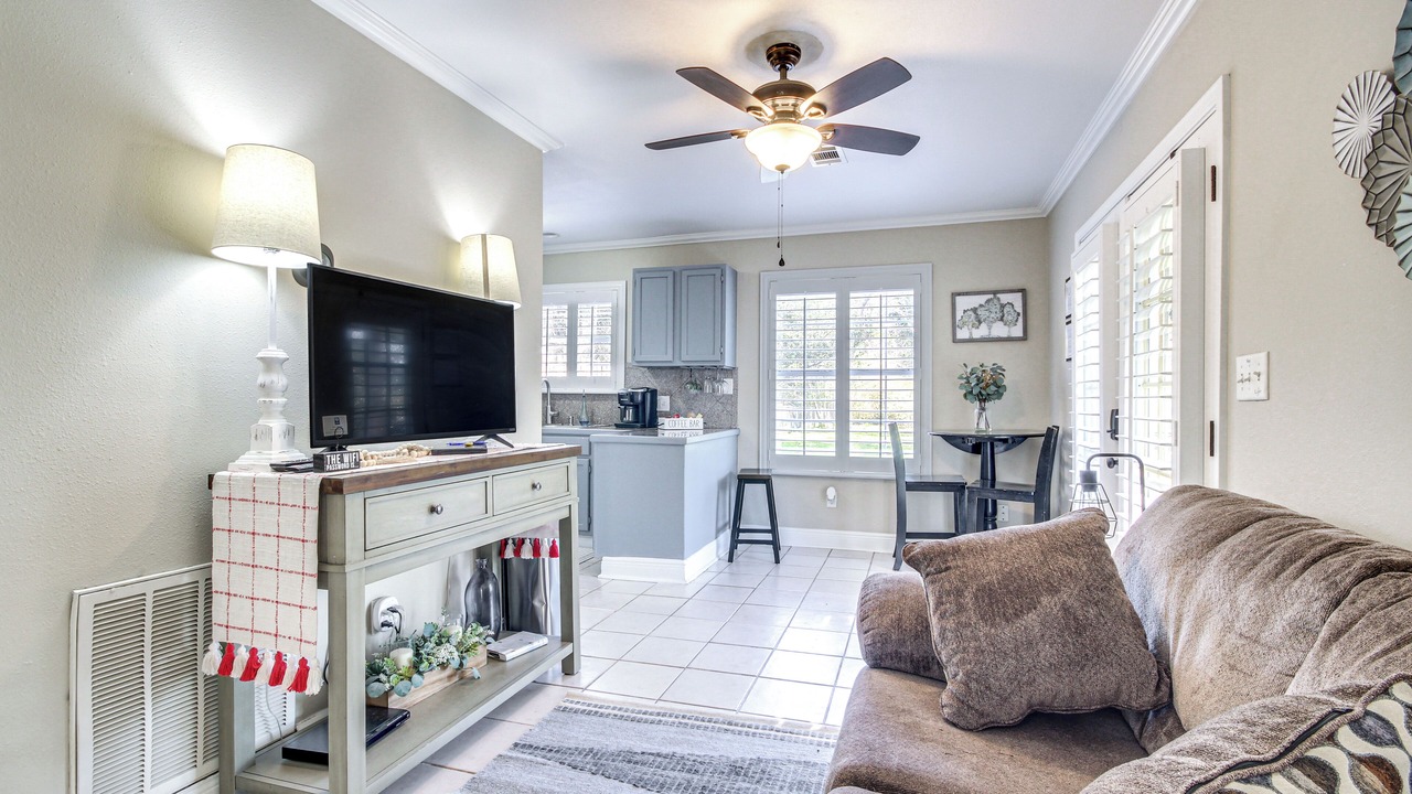 Photo of Livingroom in Waveland
