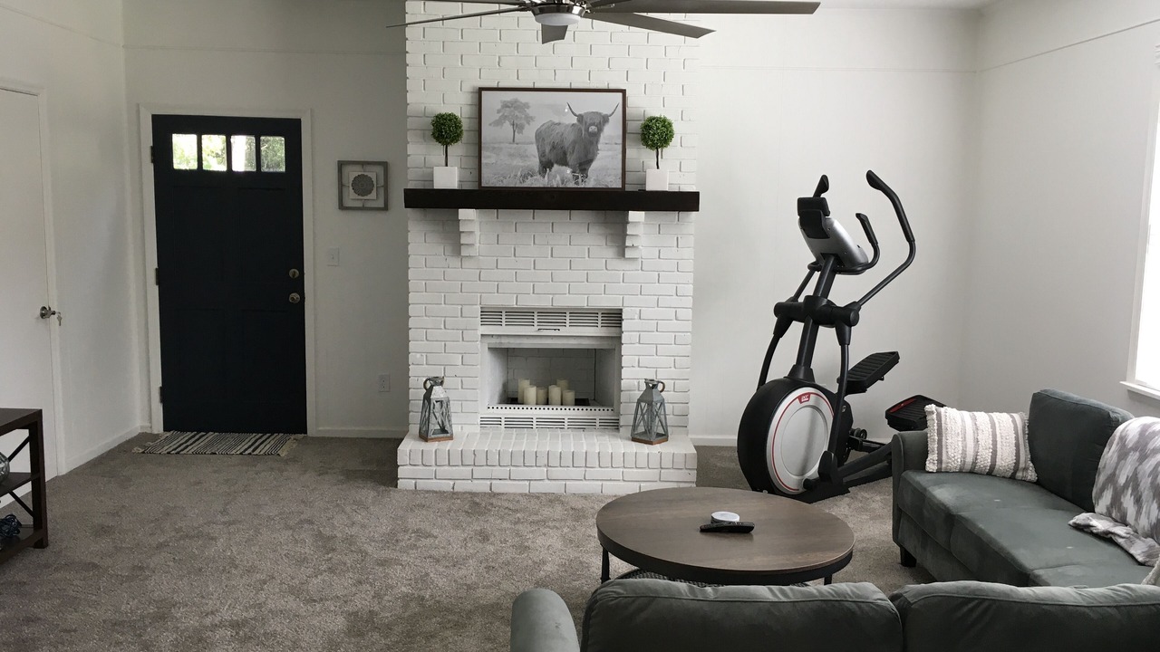 Photo of Livingroom in Tallahassee