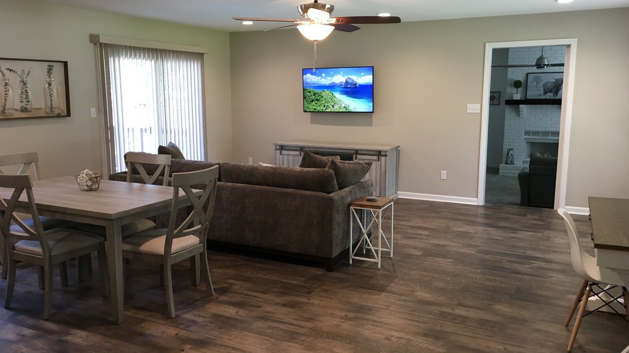 Photo of Livingroom in Tallahassee