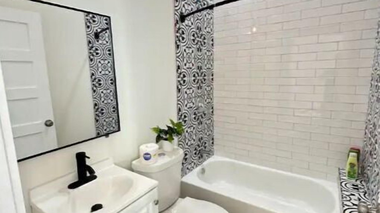 Photo of Bathroom in West Riverside