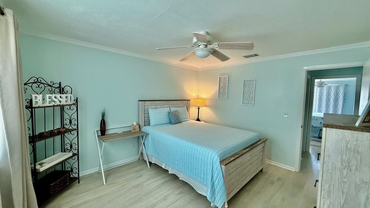 Photo of Bedroom in Ormond-by-the-Sea