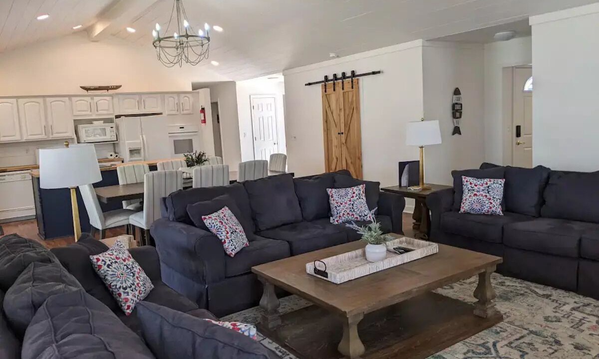 Photo of Livingroom in Eatonton