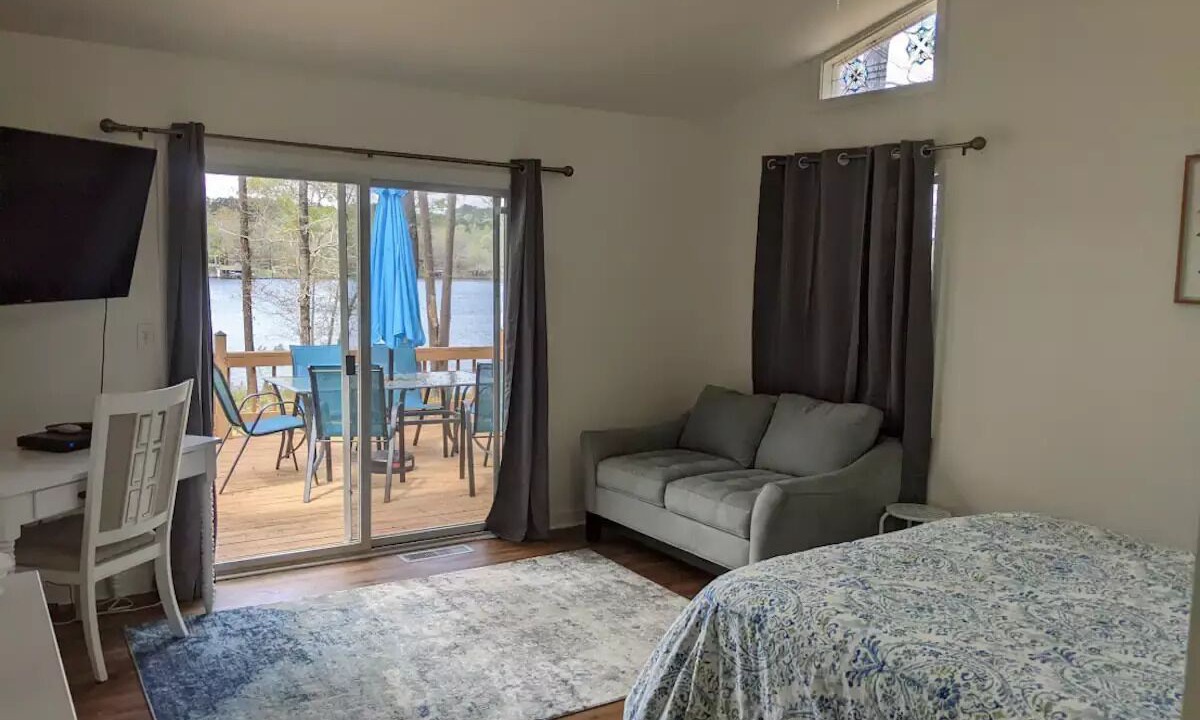 Photo of Bedroom in Eatonton