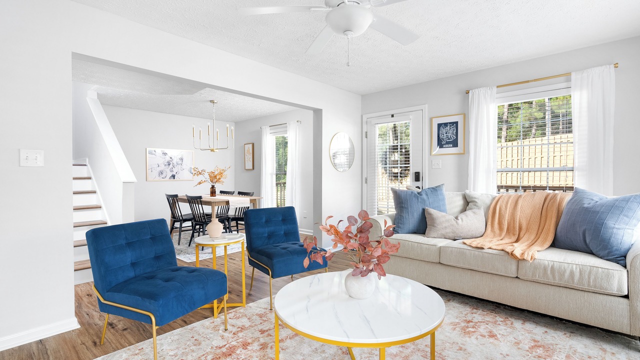 Photo of Livingroom in Auburn